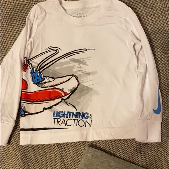 Nike tees boys - Picture 2 of 3